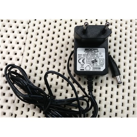 Alimentation ZOOM AD-16E - 9V DC 500mA centre négatif